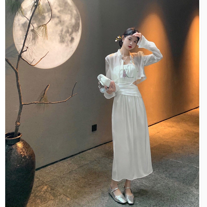 Retro Chinese style dress Xiaxin Chinese satin halter dress two sets of new products for women in 2022