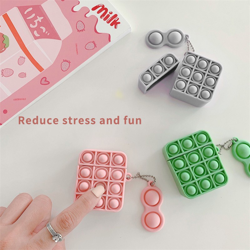 Vỏ silicone Ốp bảo vệ hộp sạc tai nghe Inpods i12 Airpods thiết kế hoạt hình dễ thương Giải nén rất thú vị