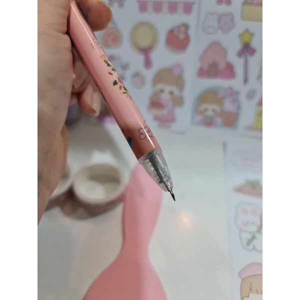 HỘP NHỰA 10 TỜ STICKER LỚN KÈM BÚT DAO CẮT STICKER CHUYÊN DỤNG VÀ 1 CÂY MIẾT STICKER, 2 CUỘN WASHITAPE  MÃ SZ45-05