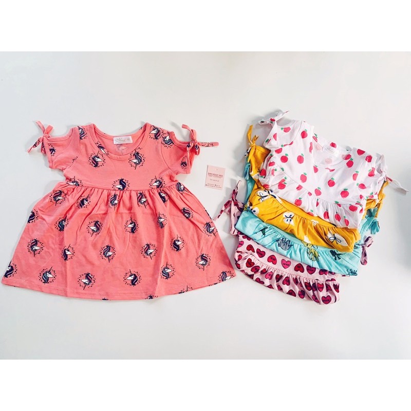 Váy thắt nơ bé gái