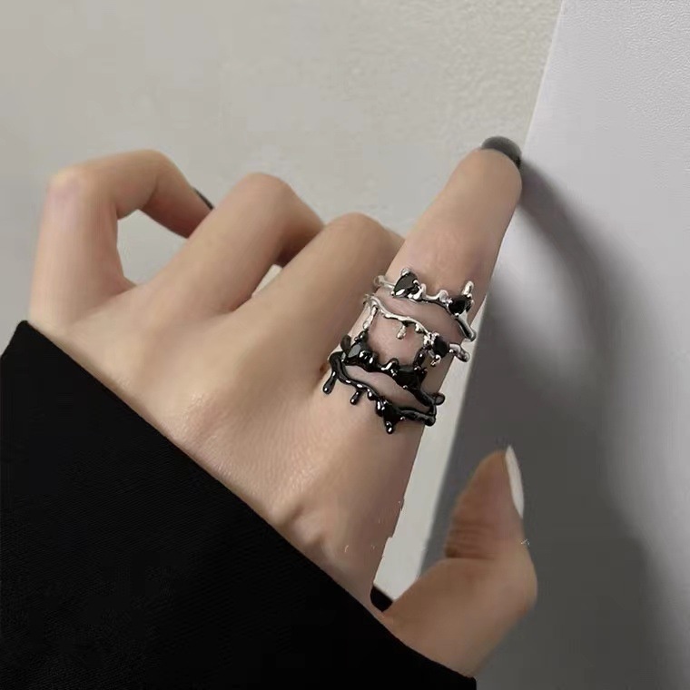 Nhẫn Hình Cành Hoa Đính Đá Phong Cách Cổ Điển