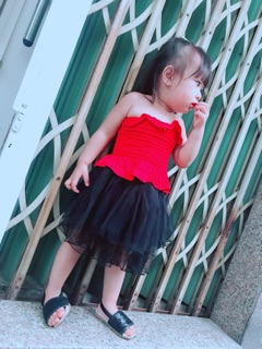 Set áo nhún đỏ chân váy tutu đen