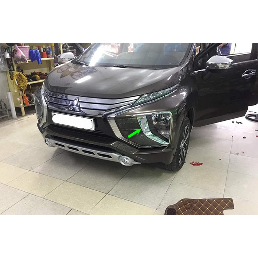 Ốp viền đèn trước sau Mitsubishi Xpander