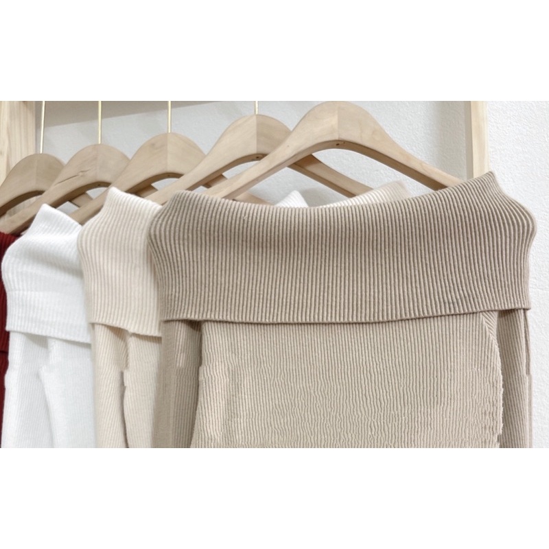 Áo len trễ vai ngang