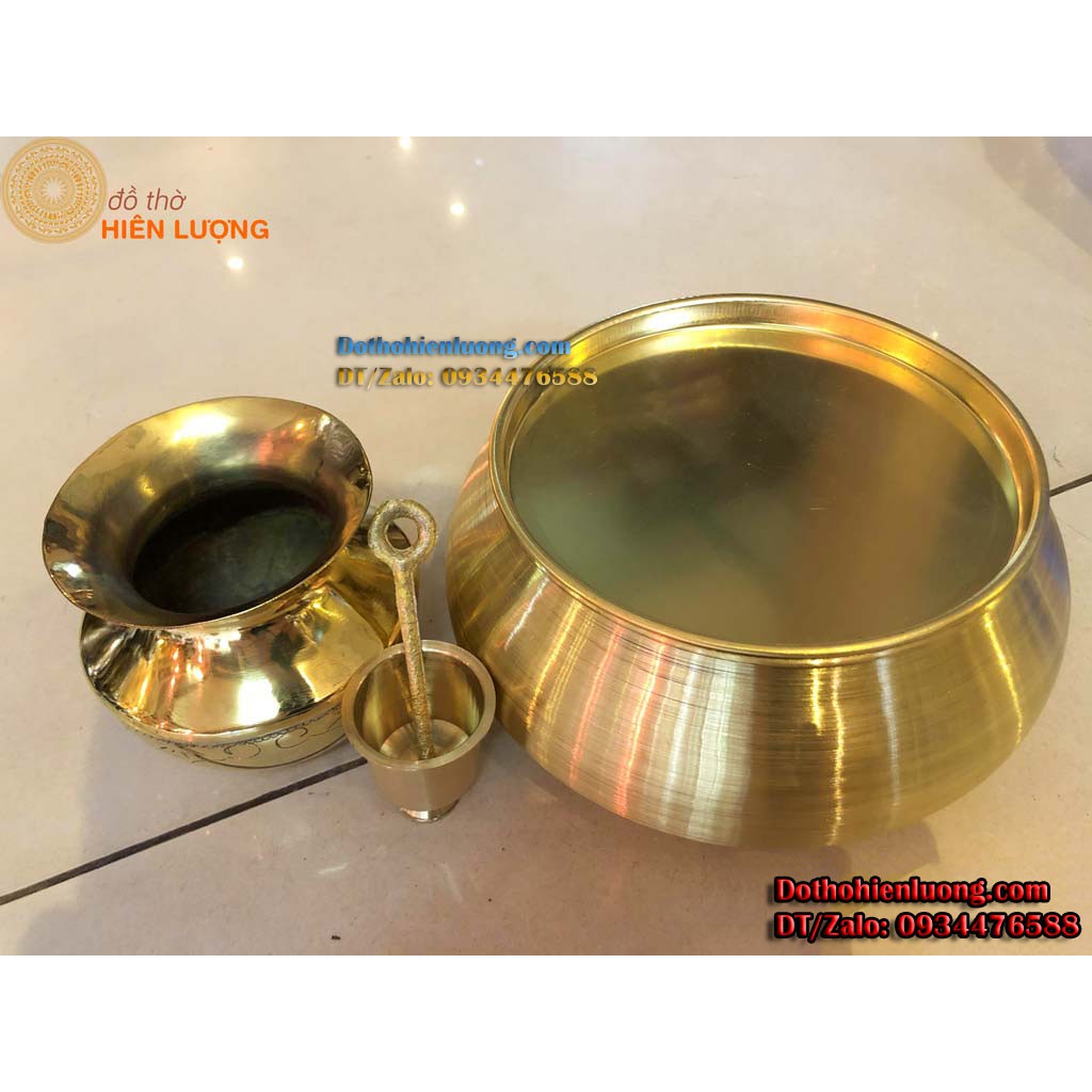Bộ Dụng Cụ Ăn Trầu Bằng Đồng Thau Gồm Cối Giã Trầu, Ống Đựng Bã Trầu, Cơi Đựng Trầu Vàng Trơn Đường Kính 15cm