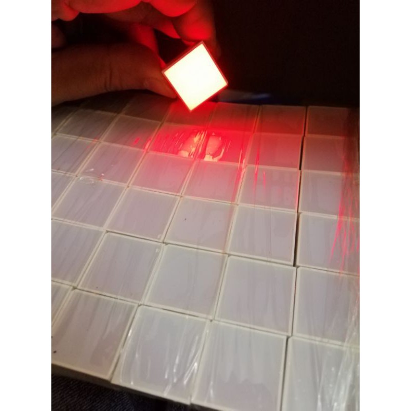 LED vuông 22x22x8 mm 2 chân cắm