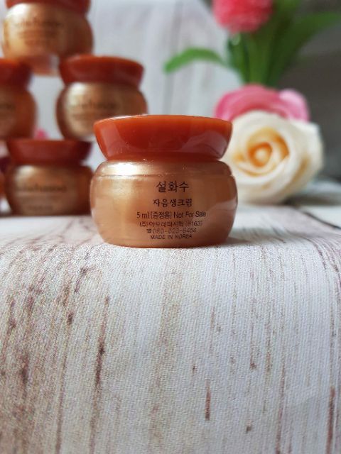 Kem nhân sâm cô đặc Sulwhasoo concentrade Ginseng Renewing Cream EX