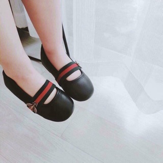 Giầy bệt ong cho bé gái