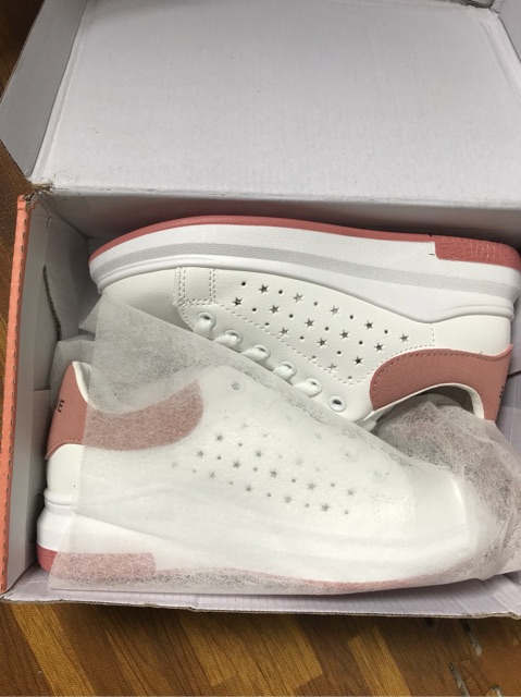 Giày nữ cá tính REVOLVE siêu hot ( có hộp) | BigBuy360 - bigbuy360.vn