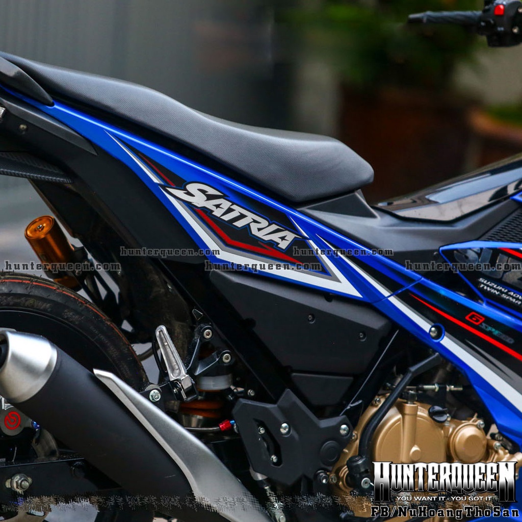 Tem rời cao cấp dán xe Raider FI xanh. Ghép chữ SUZUKI và Satria chất liệu CROM lạ mắt