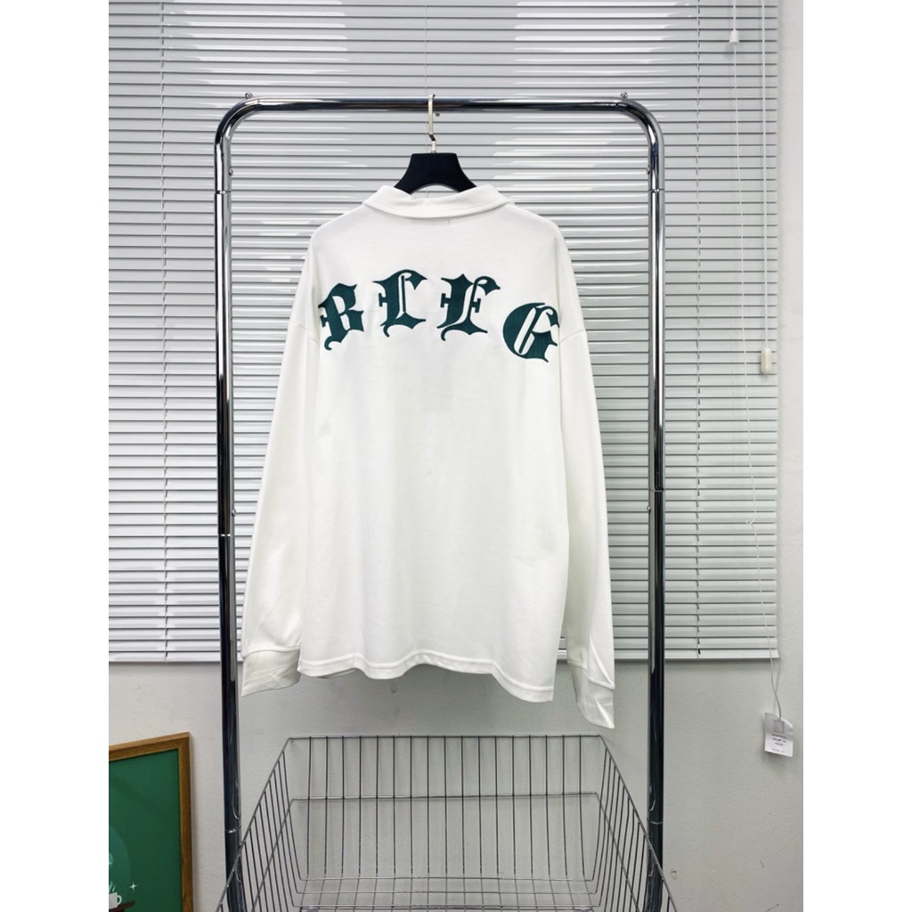 Áo Sweater cúc cổ dài tay thêu chữ by Yuna Unisex