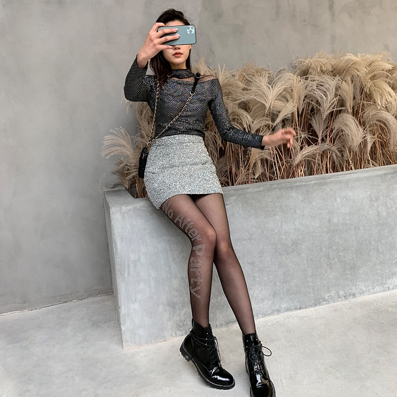 DUNEA Quần tất in chữ cái tiếng anh thời trang cho nữ