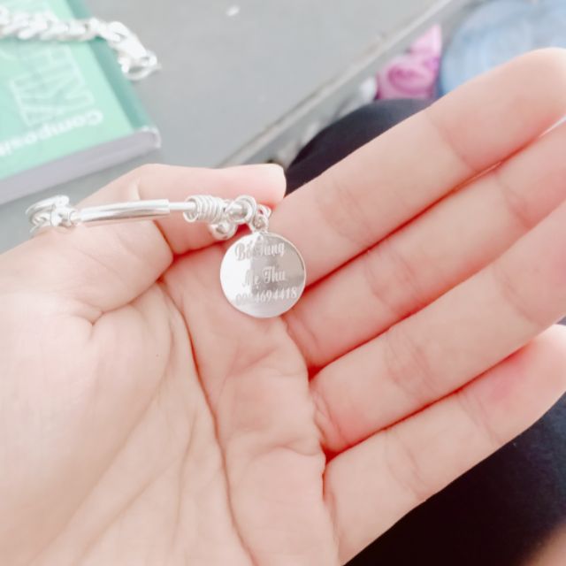 Lắc bạc của bé