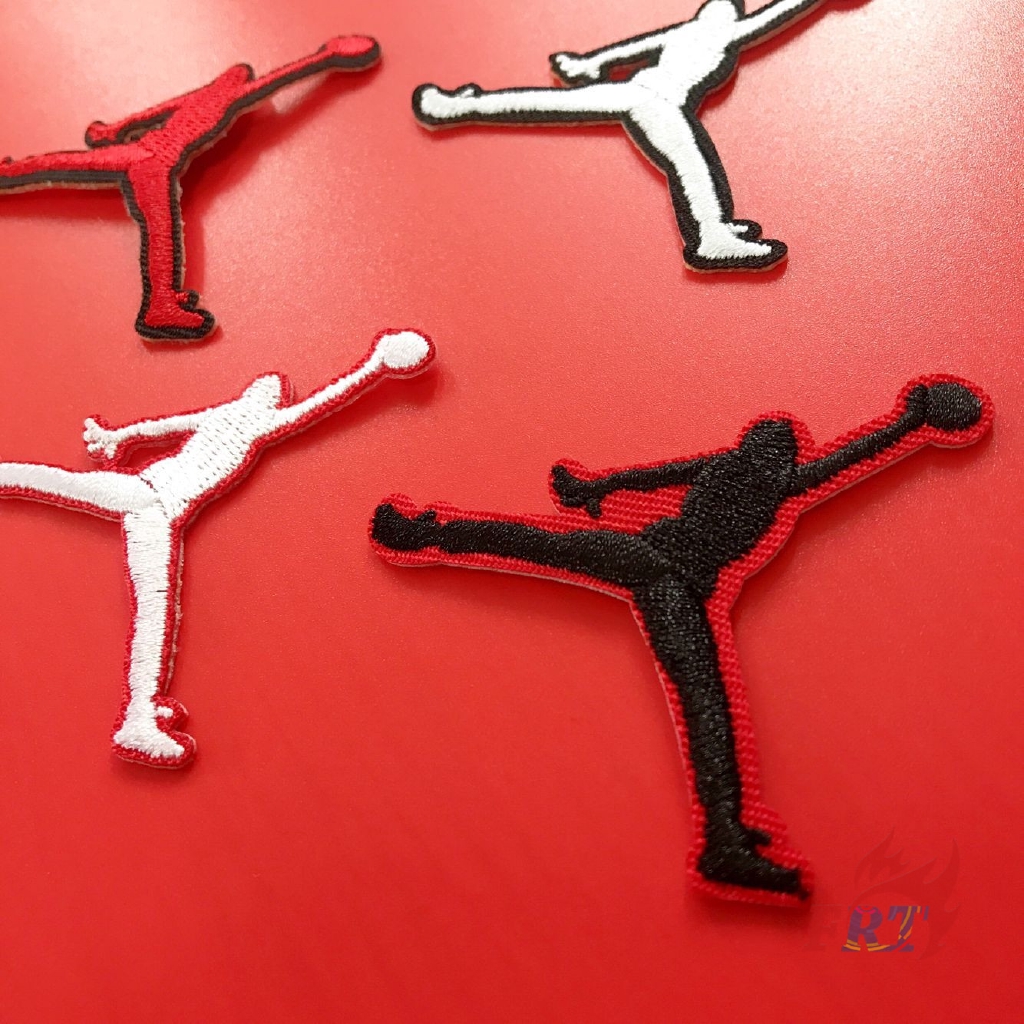 Miếng hình thêu người chơi bóng rổ dùng để dán trang trí cho quần áo