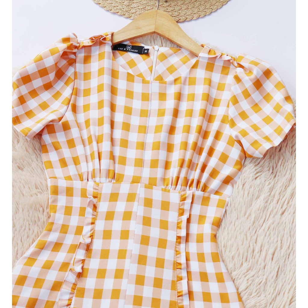 Đầm công sở caro vàng thiết kế dáng chữ a eo che bụng mỡ tay ngắn trẻ trung phù hợp đi làm đi chơi – Thời trang Lux W