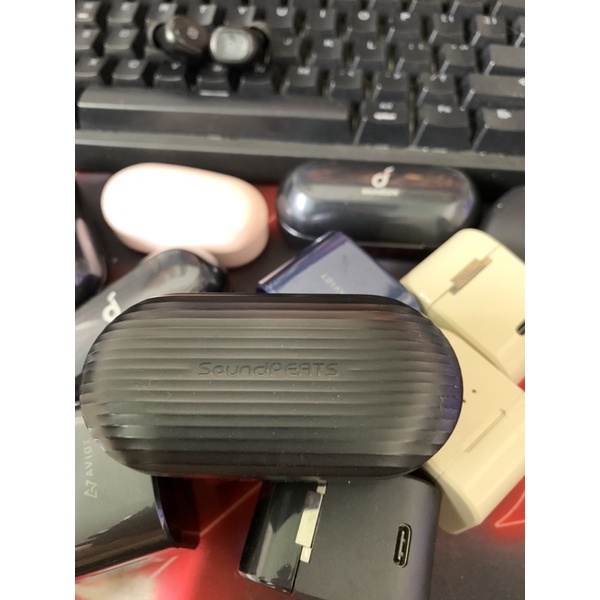 Hộp sạc soundpeats TrueFree+