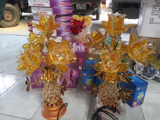 Đèn thờ lục bình( đèn thờ pha Lê 5 bông)