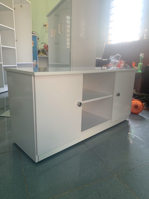 Tủ tivi 1m nhỏ cho phòng nhỏ gọn