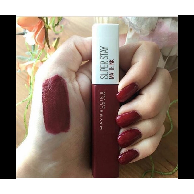 Son Maybelline SuperStay Matte Ink 50 Voyager của Đức lâu trôi cho cả ngày dài