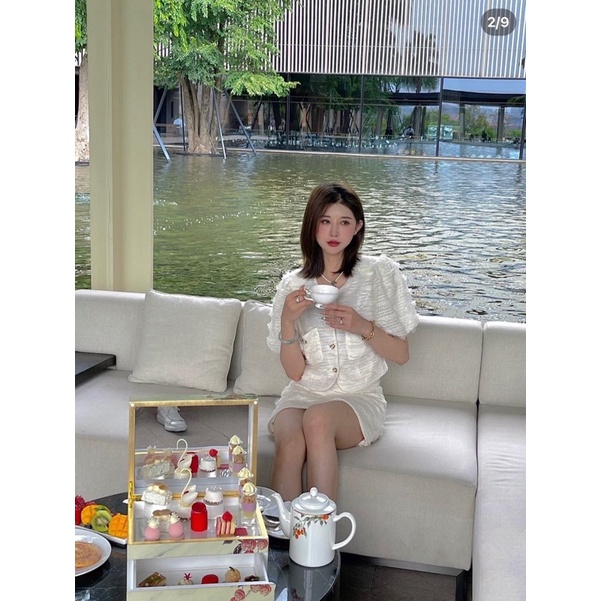 SET ÁO CROPTOP BÔNG REN NỔI + CHÂN VÁY KEM