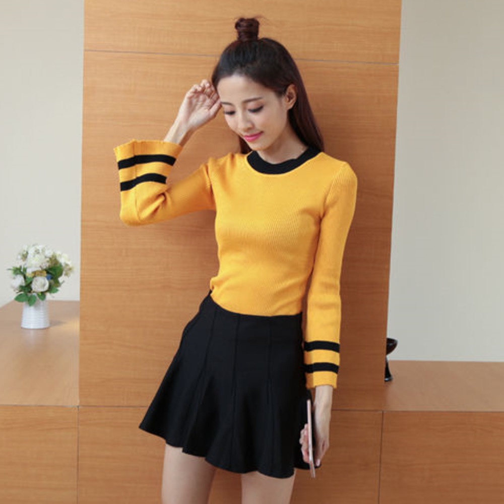 Áo Len Tay Dài Ống Loe Họa Tiết Kẻ Sọc Phong Cách Phương Tây Thời Trang Mùa Thu Mới Cho Nữ