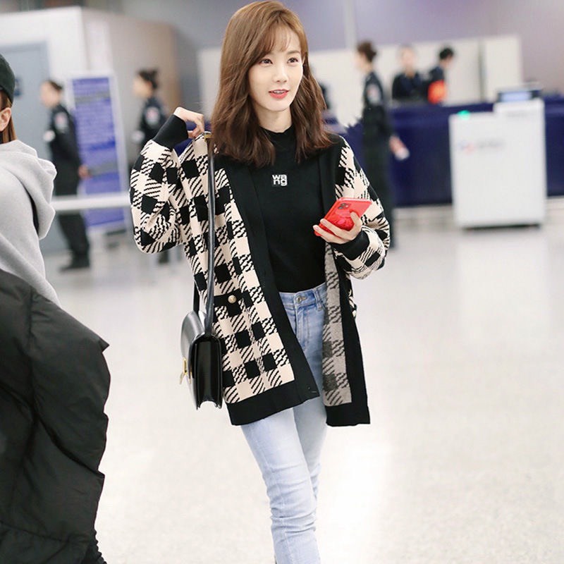 Áo cardigan kẻ caro đen trắng dáng dài trùm mông cực sang chảnh | BigBuy360 - bigbuy360.vn