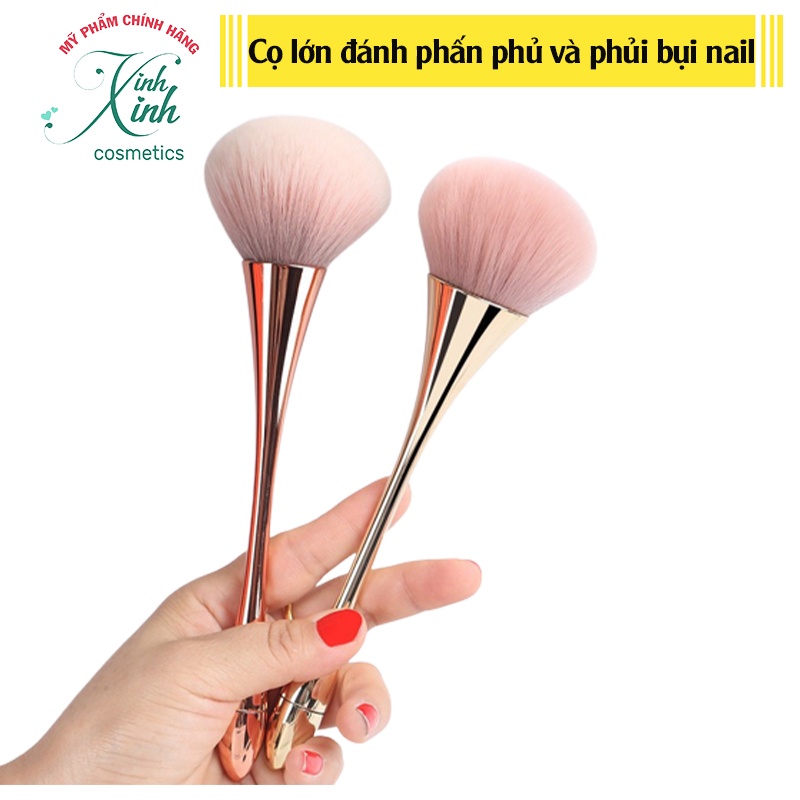 Cọ đánh phấn phủ hoặc phủi bụi nail - có hộp đựng