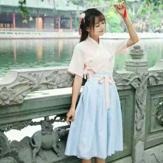 Hán Phục Sinh Viên Cách Tân
