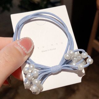Cột tóc nơ có hạt châu nhỏ
