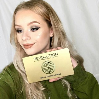 Bảng phấn mắt Makeup Revolution Favours Fortune The Brave