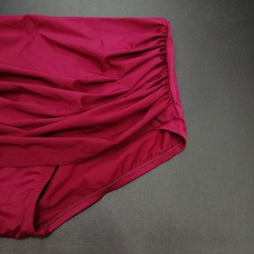 Quần bơi nữ Miraclesuit màu đỏ đô 6514719 ( TH8991 ) | BigBuy360 - bigbuy360.vn