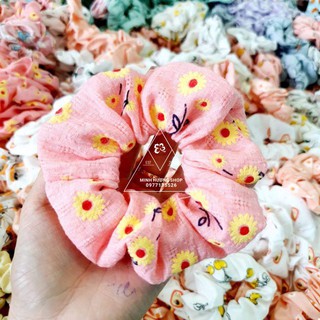 Dây Buộc Tóc Scrunchies Hoa Cúc