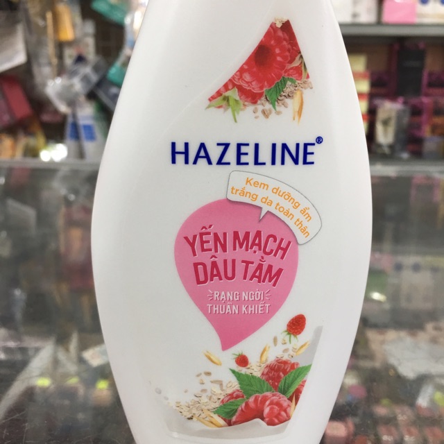 Sữa dưỡng thể trắng da Hazeline Yến mạch và dâu tằm 230ml (mẫu mới) | BigBuy360 - bigbuy360.vn