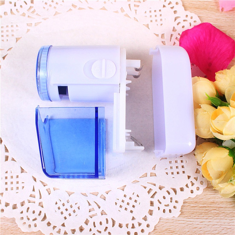 Máy cắt lông xù quần áo cầm tay mini tiện lợi cho gia đình