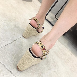 Giày sandal đế cối đính đá qccc