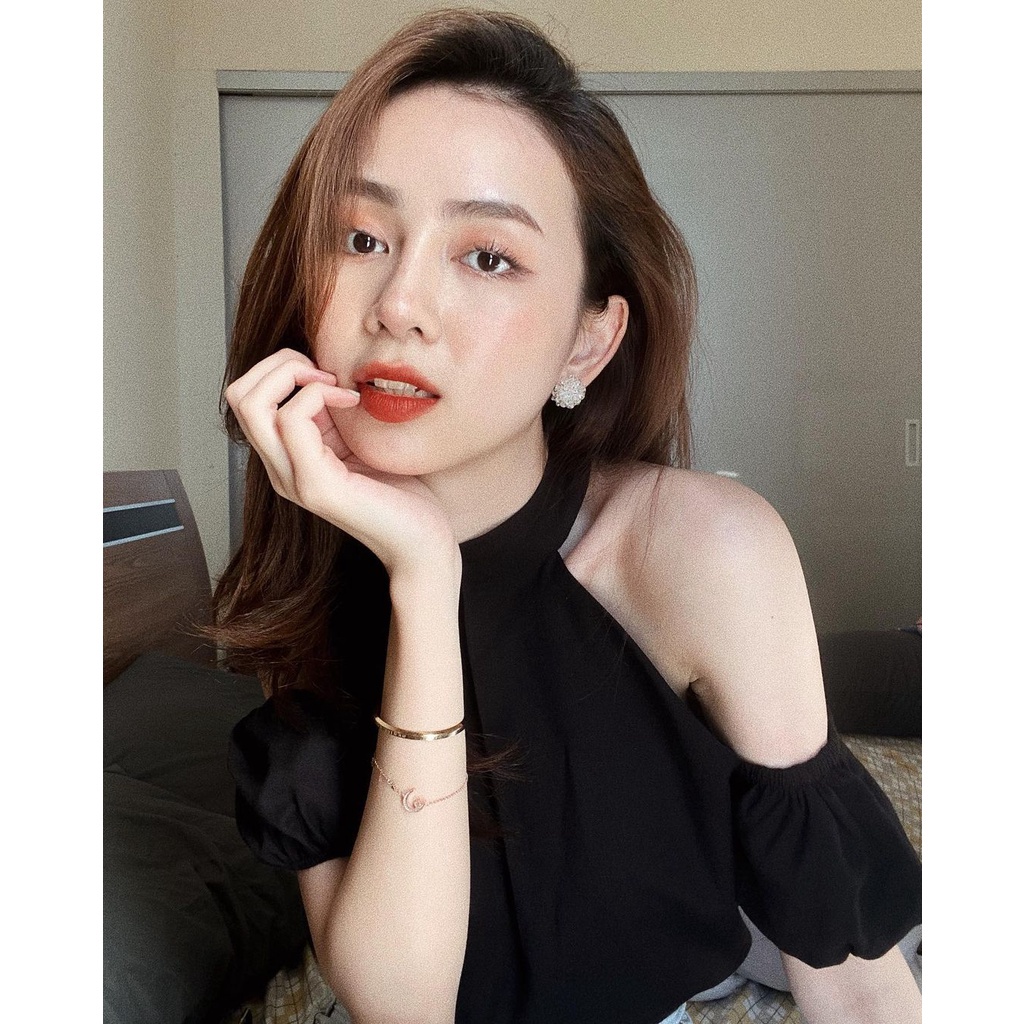 Áo hở vai cổ yếm 2 lớp – Áo trễ vai tay bồng chất linen – Croptop kiểu eo bo chun A-CY