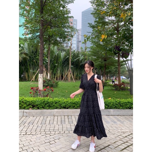 Rosie Dress ( đầm maxi chấm bi) Best seller item. Váy dáng dài chất lụa Hàn xoè đuôi cá 2 màu