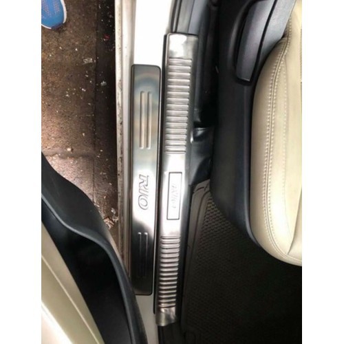 Ốp bậc trong ngoài xe Kia Rio mẫu INOX