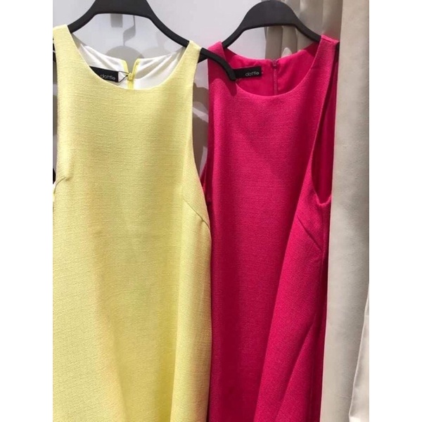 Đầm vàng sát nách Dottie size S