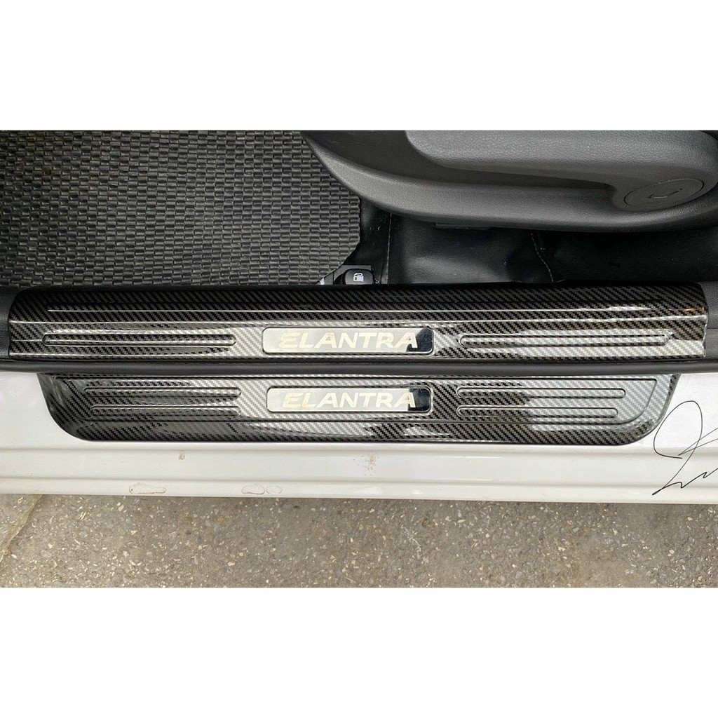 Nẹp cửa xe Hyundai Elantra 2016 đến 2021 mẫu CARBON