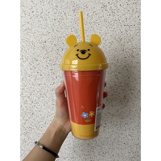 Bình gấu Pooh Daiso (kèm ống hút như hình)