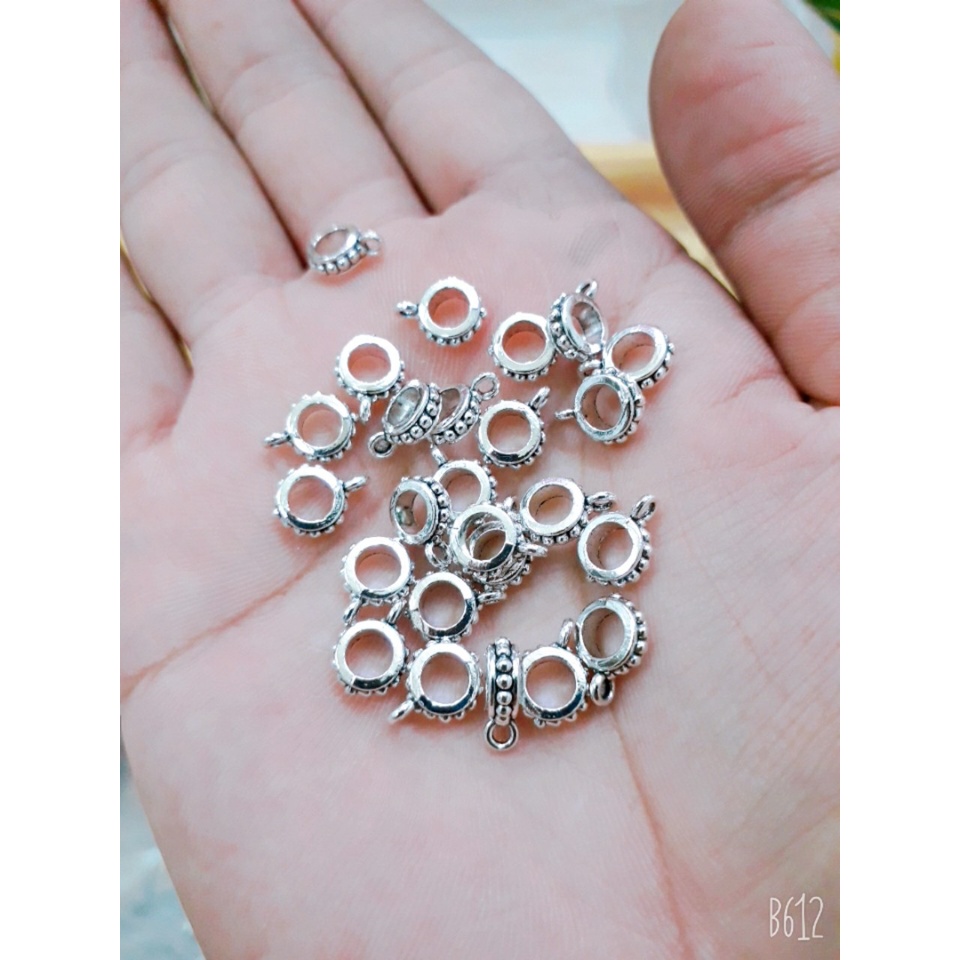 Charm xỏ - lùa charm lỗ lớn xỏ ngang: 50 gram 1 gói = 25k [ chuyên sỉ các loại charm xỏ - charm lùa - charm giả bạc ]