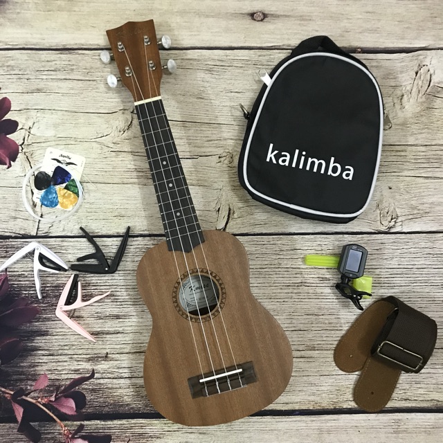 ( SIÊU RẺ )ĐÀN UKULELE SOPRANO GỖ TẶNG KÈM PHỤ KIỆN