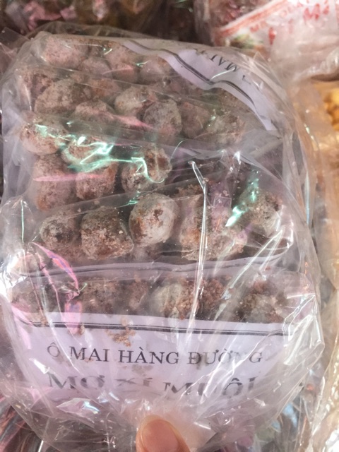 COMBO nho khô, bánh tai heo, xí muội