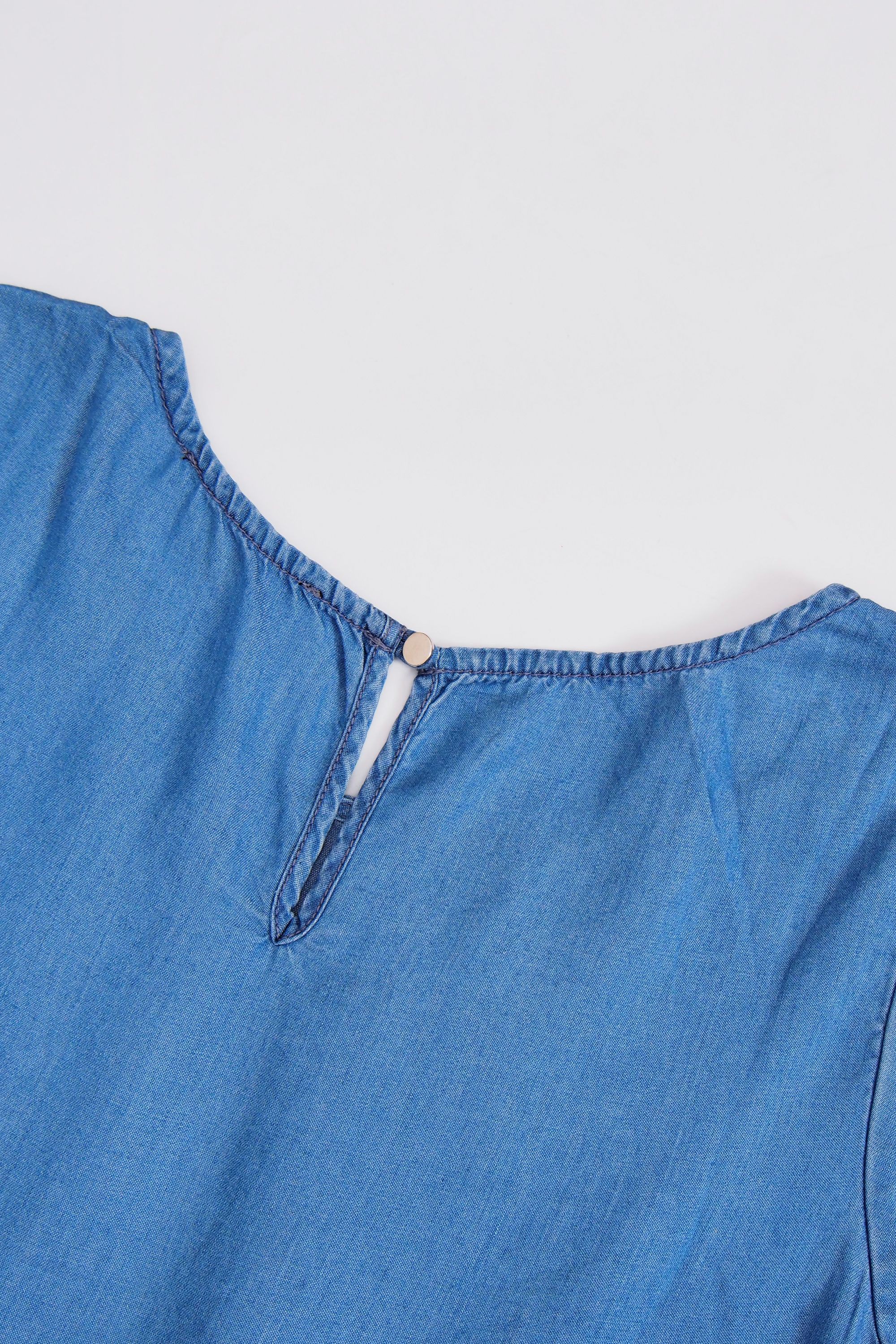 Áo denim cổ tròn tay nối không túi Haute Monte | BigBuy360 - bigbuy360.vn