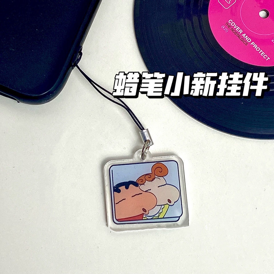Bảng mã QR mica và Móc Khóa Thegioipuzzle Hình Cậu Bé Bút Chì Shin-Chan