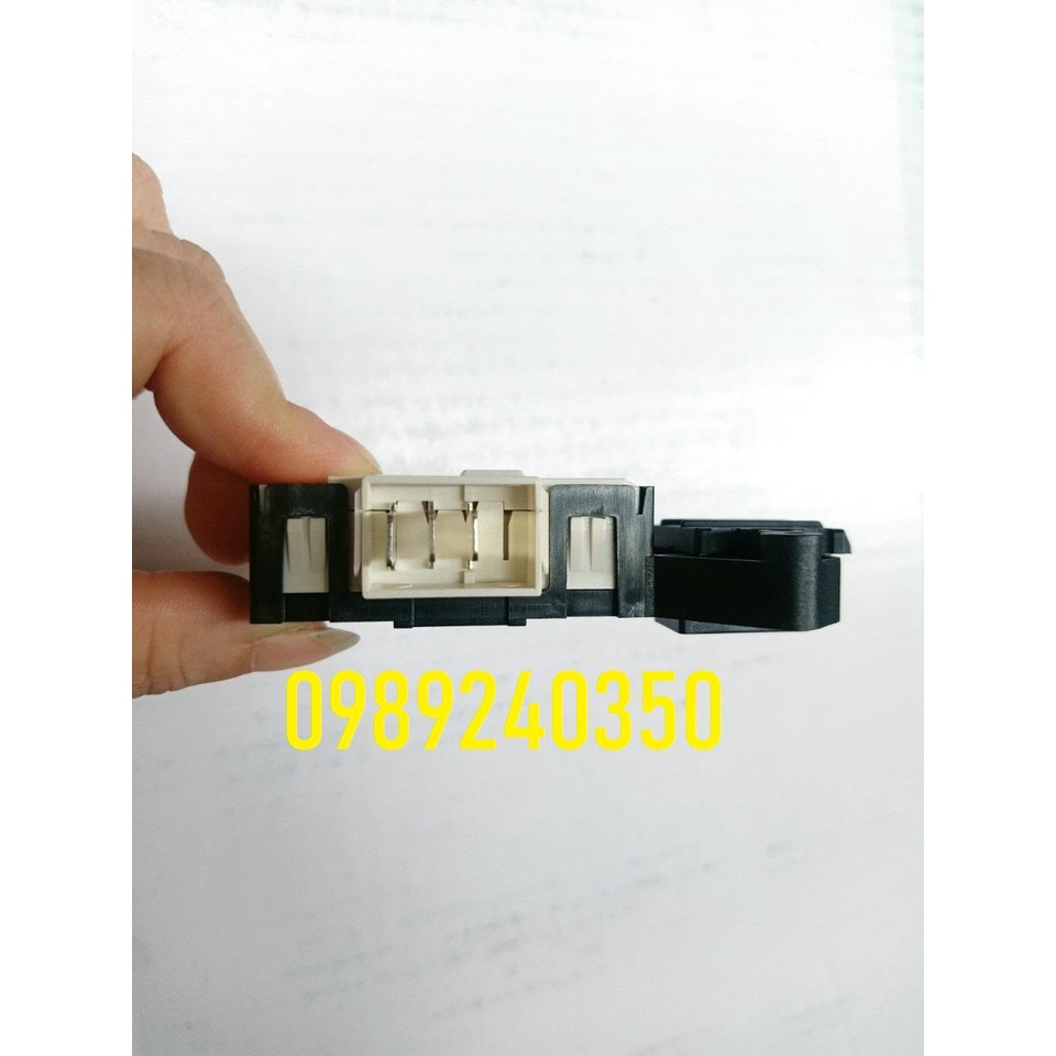 Công tắc khóa cửa máy giặt Toshiba cửa ngang chính hãng