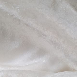 Vải lụa trắng vân hoa