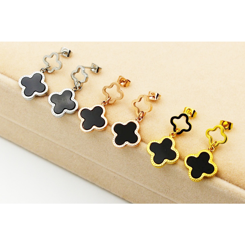 Bông Tai Cỏ 4 Lá Titan Ko Han Rỉ TT 3814