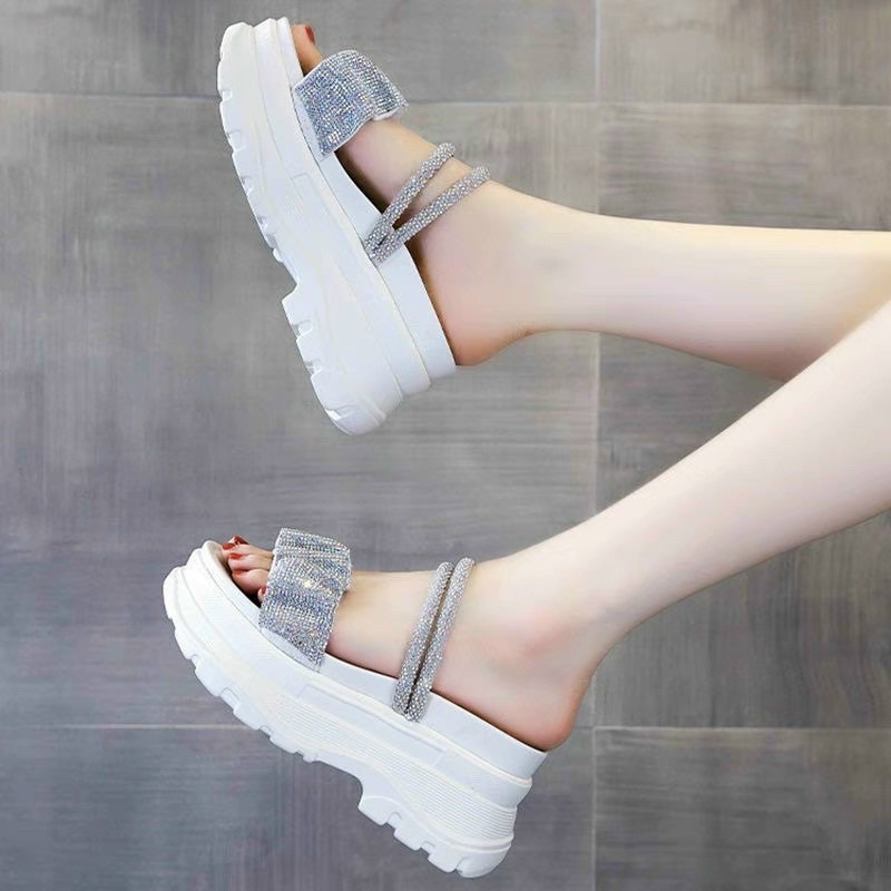 Sandal nữ dính đá tăng chiều cao